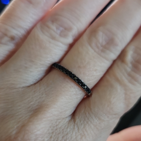 Elegant Simple Black Diamond Ring - Picture 2 of 5